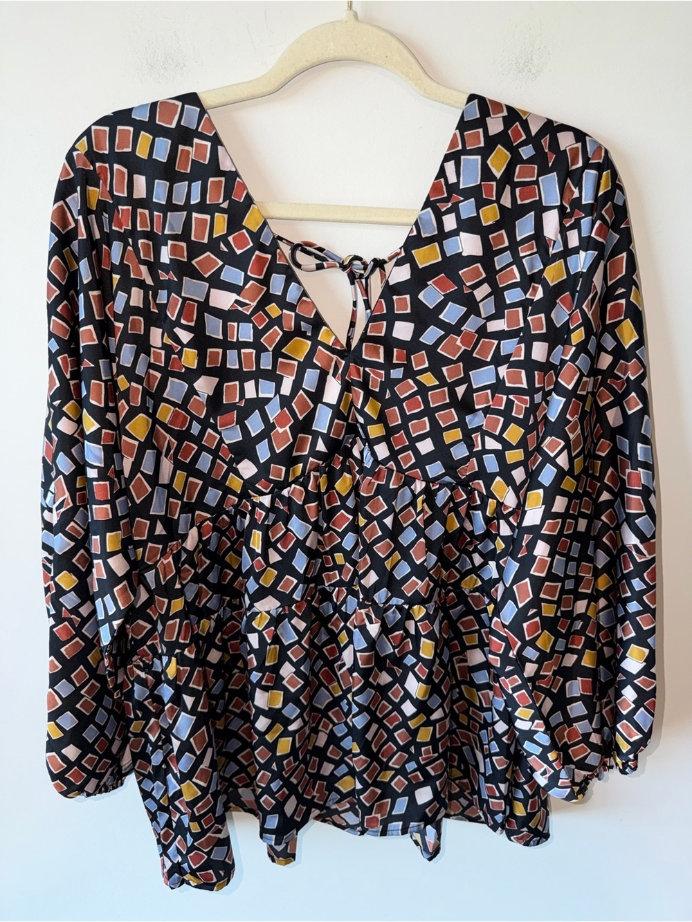 NWT Entro Retro-Inspired Multi-Colored Geometric Mosaic Print Blouse Top